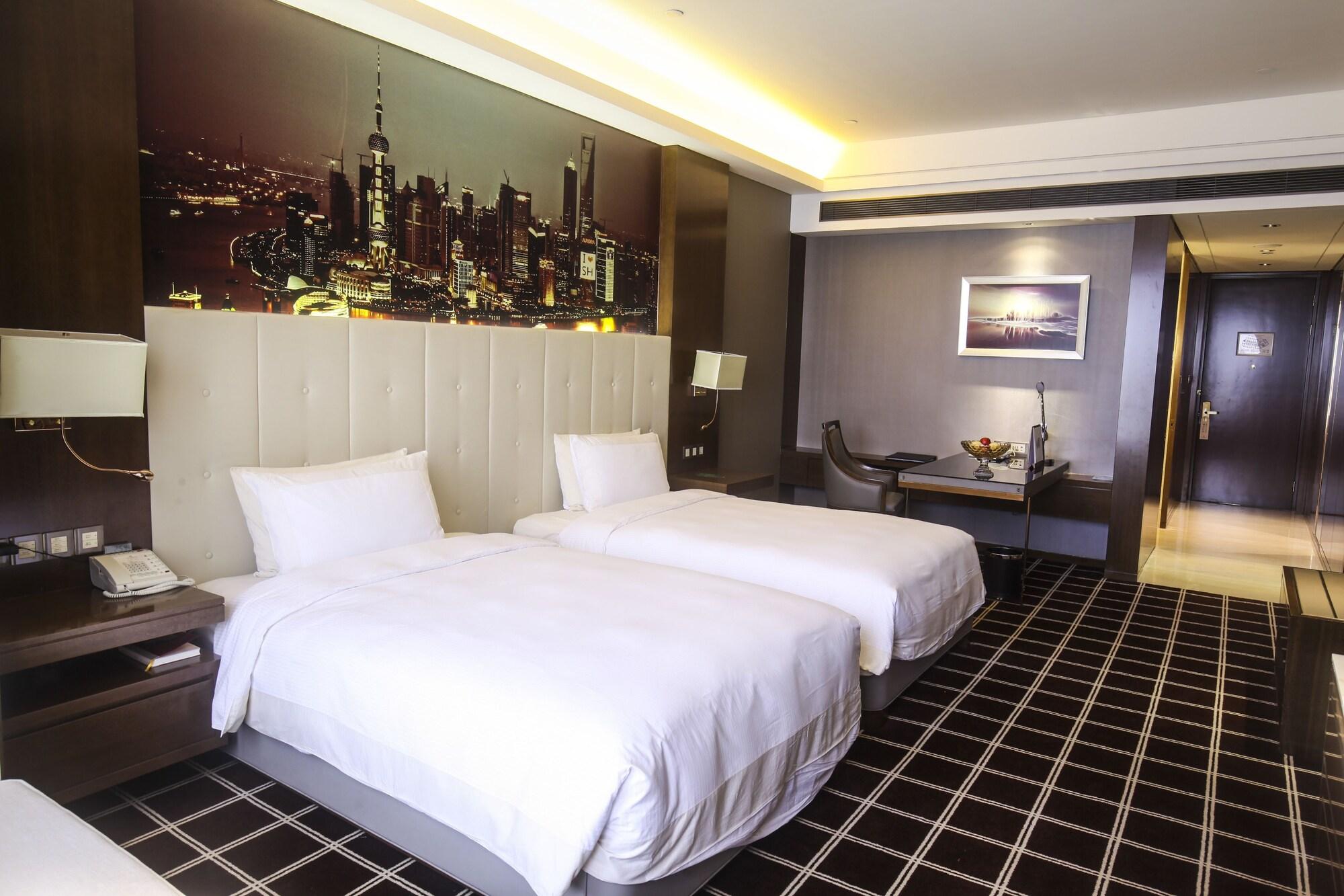 Royal Century Hotel Shanghai Bagian luar foto