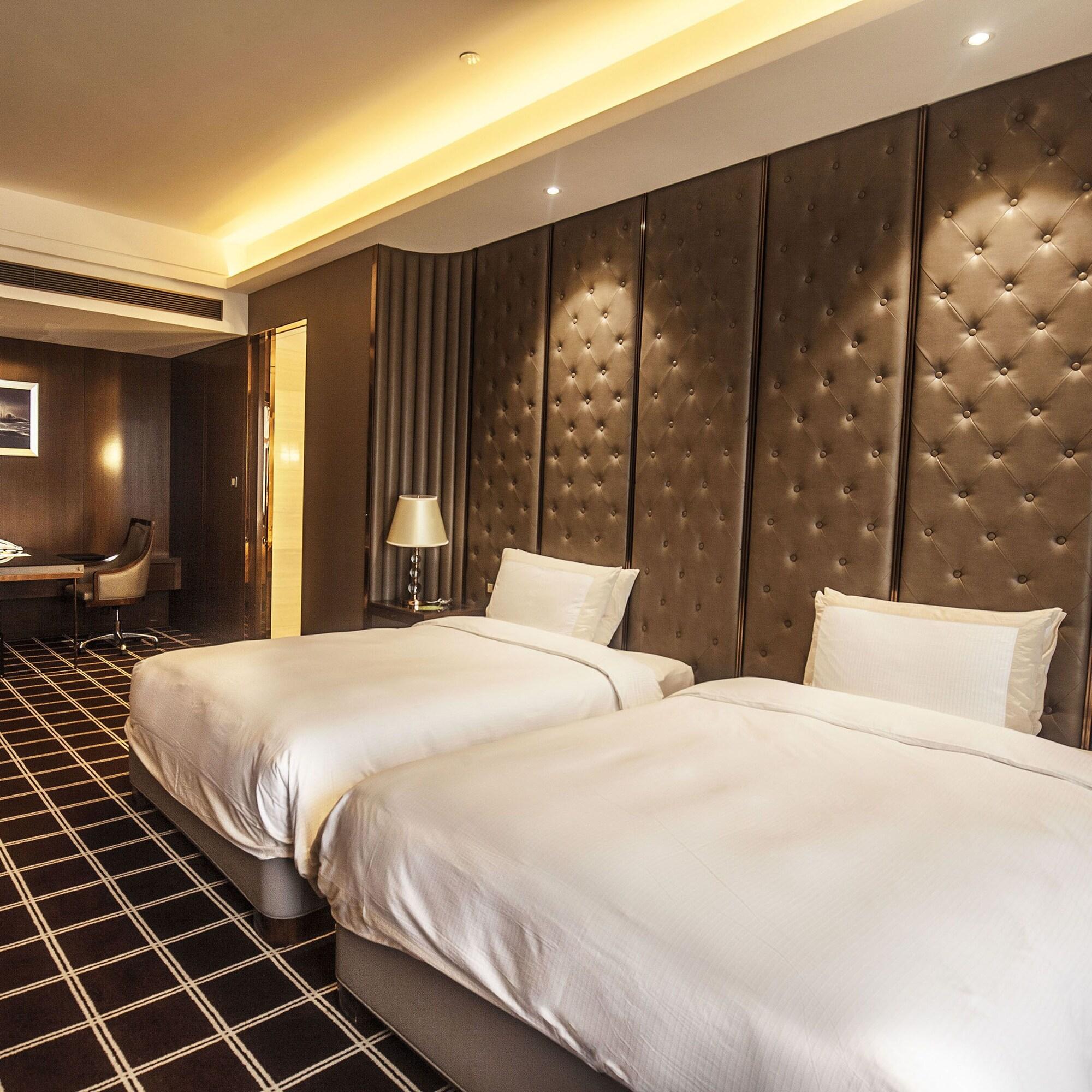 Royal Century Hotel Shanghai Bagian luar foto
