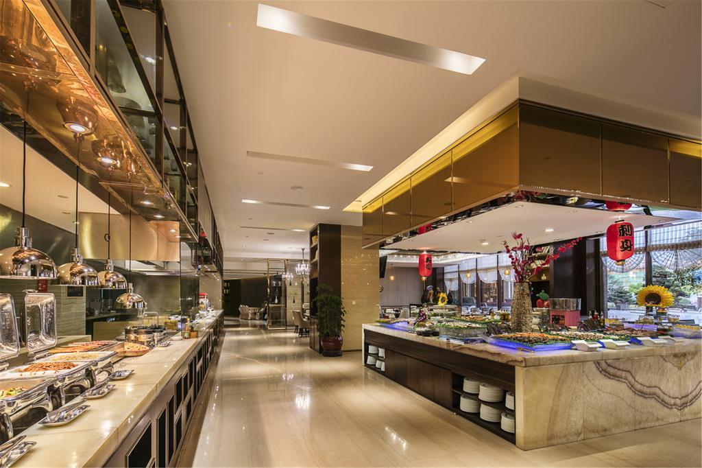 Royal Century Hotel Shanghai Bagian luar foto