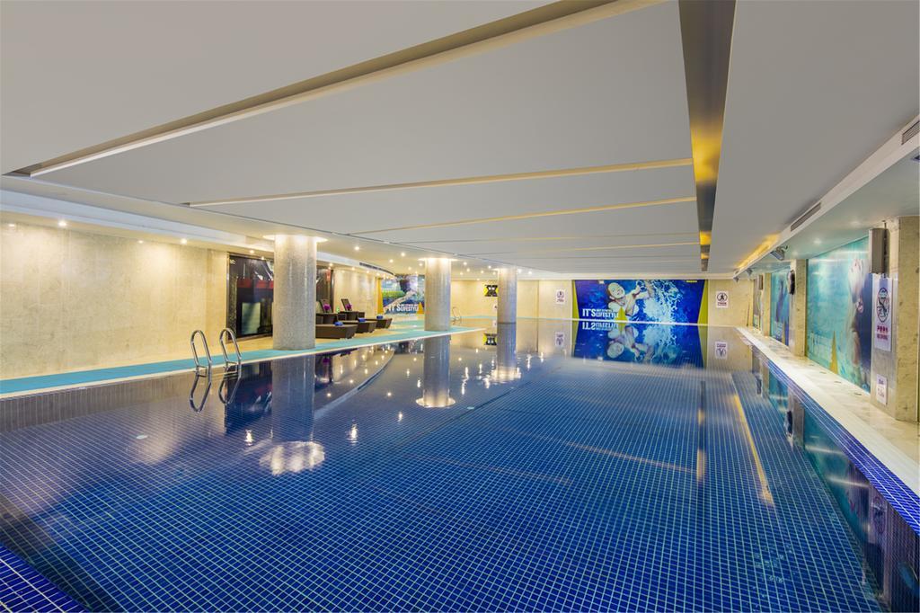 Royal Century Hotel Shanghai Bagian luar foto