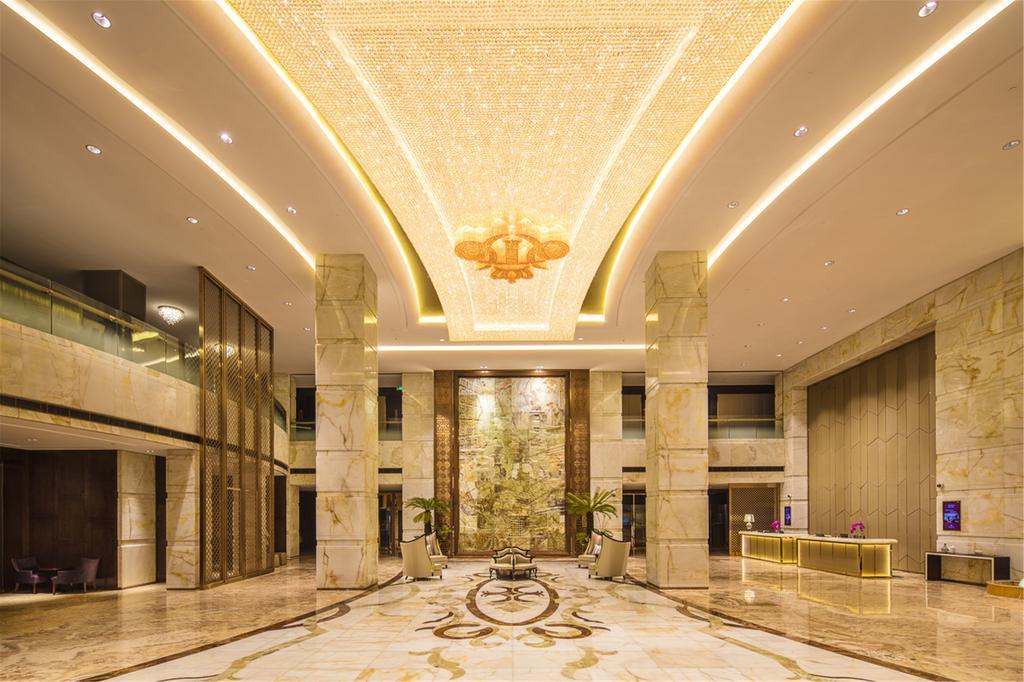 Royal Century Hotel Shanghai Bagian luar foto