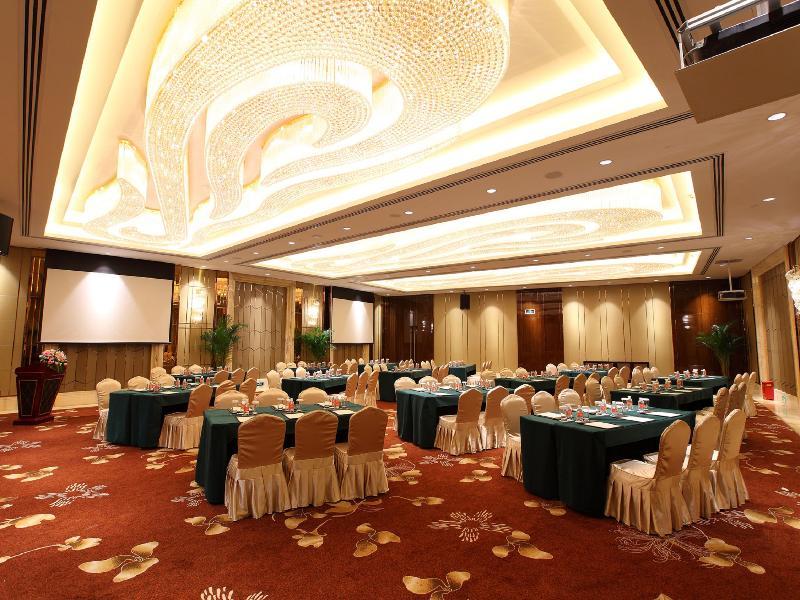Royal Century Hotel Shanghai Bagian luar foto