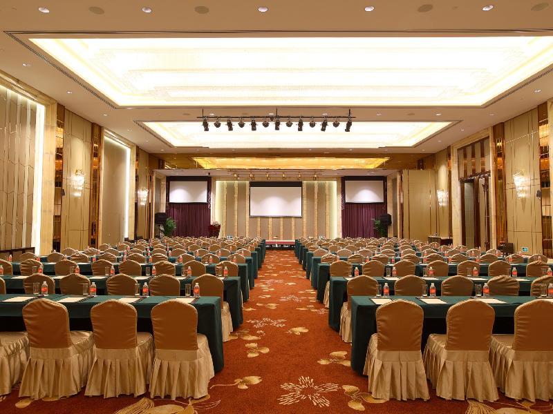 Royal Century Hotel Shanghai Bagian luar foto